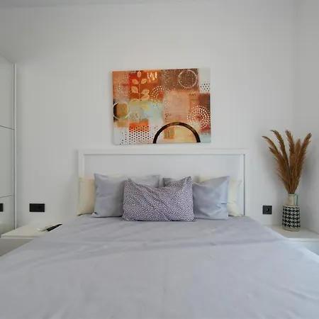 0032 Exodus Comfortable Furnished Flat In A Well-equipped Residential Complex דירה אלאניה