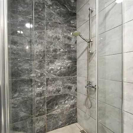 0032 Exodus Comfortable Furnished Flat In A Well-equipped Residential Complex דירה אלאניה