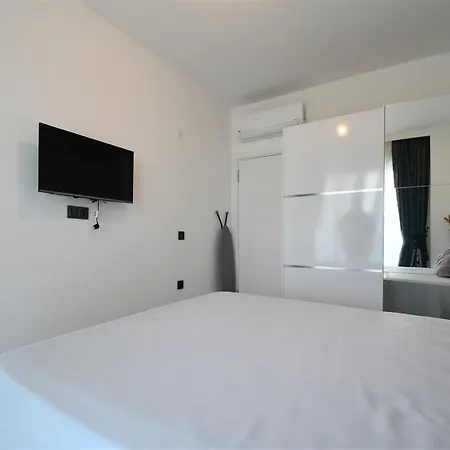 0032 Exodus Comfortable Furnished Flat In A Well-equipped Residential Complex